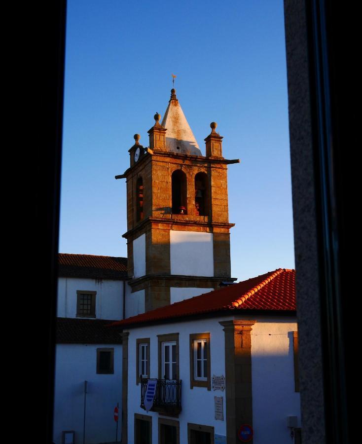 Hotel Trindade Coelho Mogadouro  Eksteriør bilde
