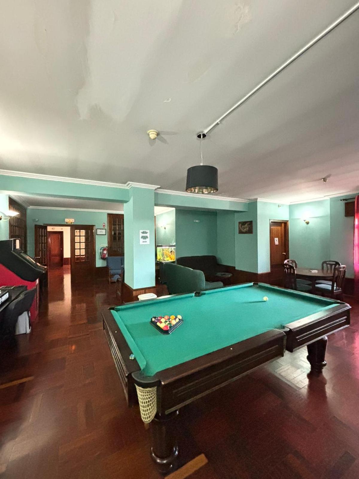 Hotel Trindade Coelho Mogadouro  Eksteriør bilde