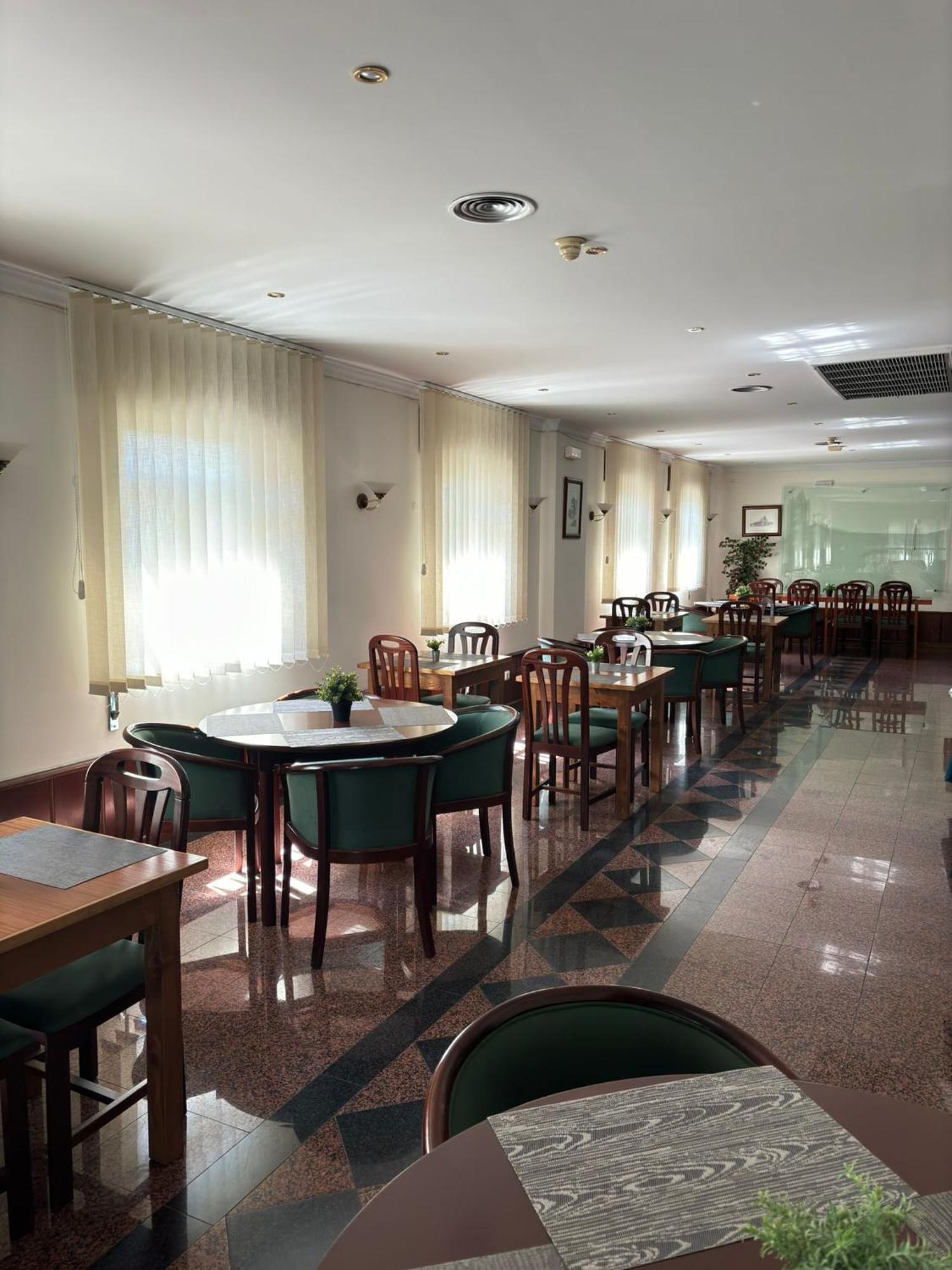 Hotel Trindade Coelho Mogadouro  Eksteriør bilde