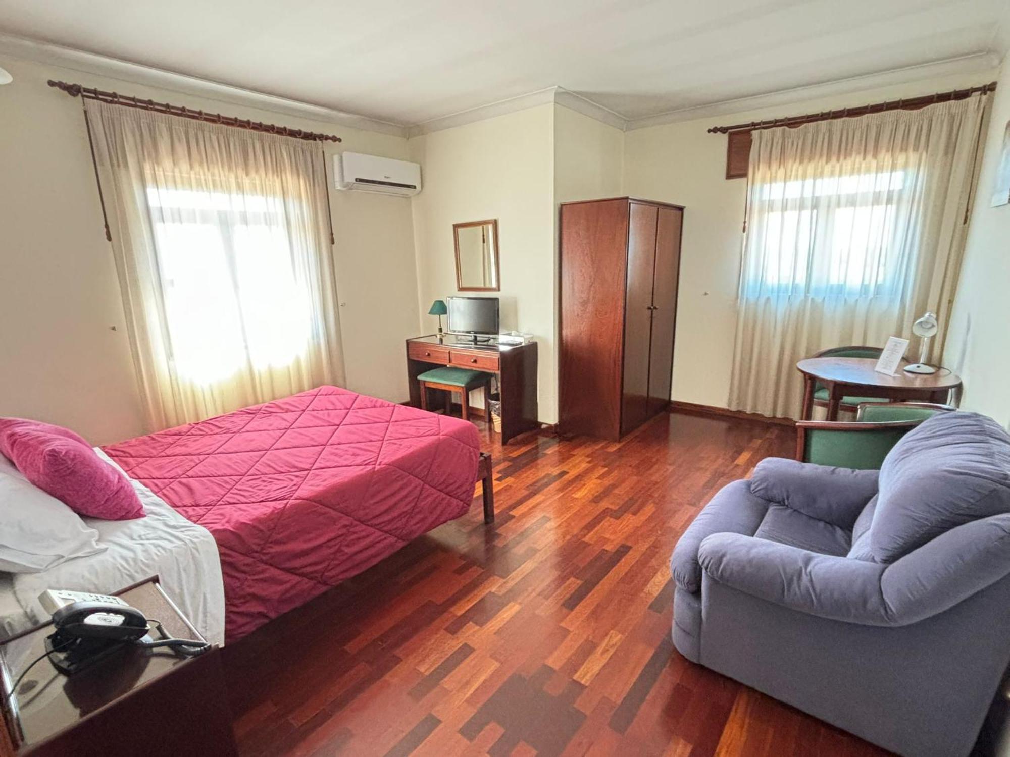Hotel Trindade Coelho Mogadouro  Eksteriør bilde